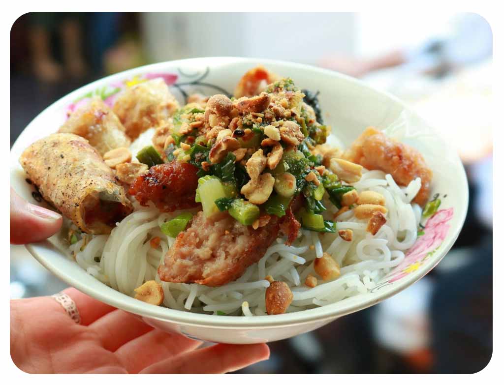 Bun Thit Nuong Da Nang - A Must-Try Vietnamese Delight 🍜✨